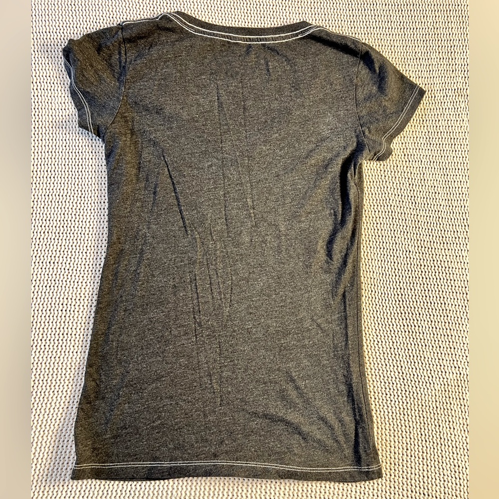 Vintage gray ~USA~ v-neck short sleeve tee - Picture 7 of 7